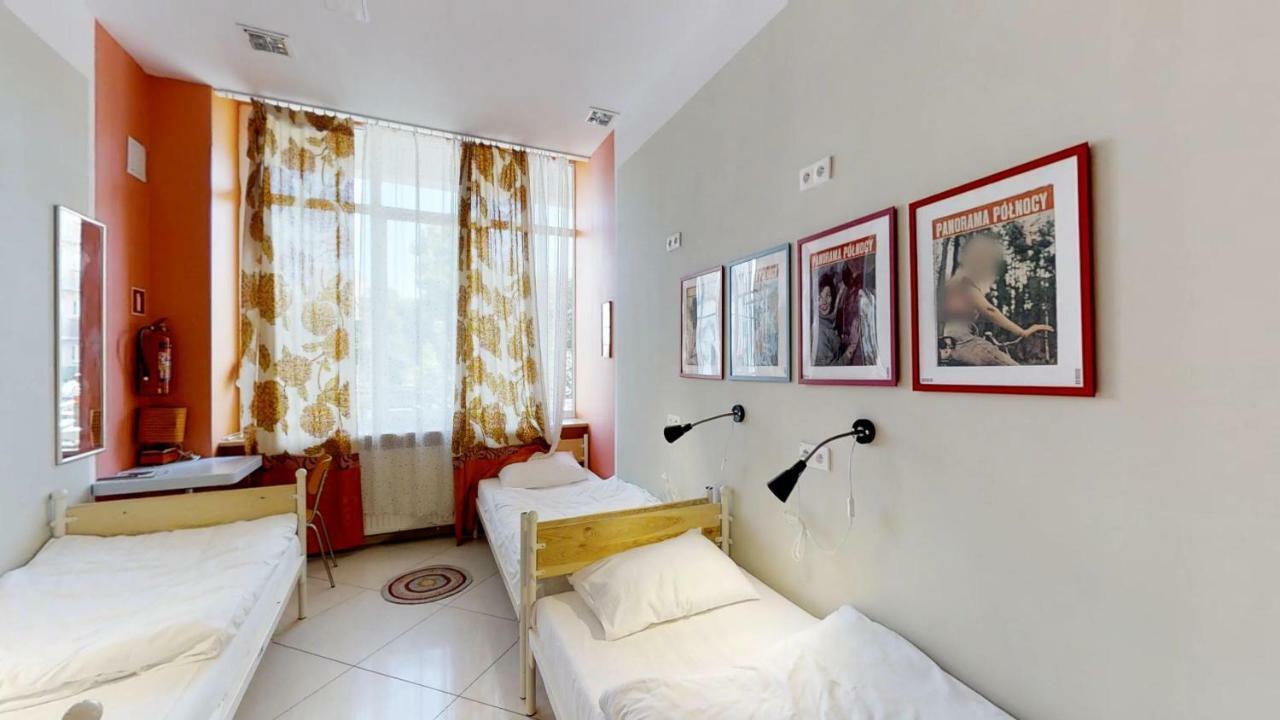 Press Hostel *